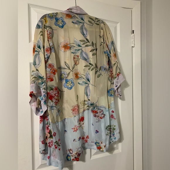 Johnny Was Pastel Floral Embroidery Kinono - Picture 3 of 5